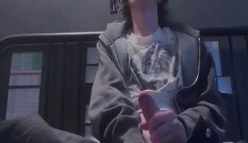 Teen 18+ Boy Stops Gaming To Jerk Off His Big Cock