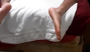 I Masturbate in Live Show