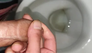 Beautiful Twink Jerks off in a Toilet