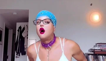 Kris Reelz- Humping a Stack of Pillow Like a Bitch