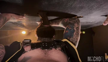 Big Dicks on the Wall - a Gloryhole Experience