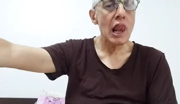 Tongue Shows Fuck My Big Cock