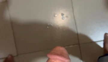 Jerking in Jeans