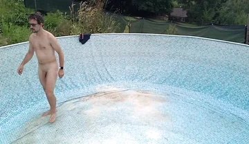 Naked in the Garden: Dirty Handjob in the Pool