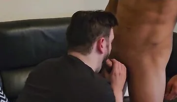 Straight Gym Guy Wants Round 2 Of Fun And Lets Me Blow His Huge Dick And Lick His Ass