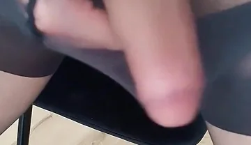 Juicy Cum in Pantyhose