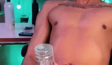Leo Latte Lets Viewers Control the Toy in His Ass While He Strokes a Fleshlight