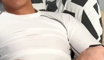 From Youtube Live to Full Load - Leo Latte in Thong & Cock Ring