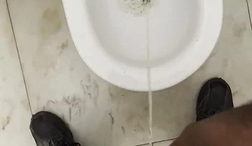 Security Guard on the Shopping Bathroom Pissing and Looking for Fun