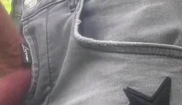 Huge Cumshot Outdoors in the Jeans Mmmm