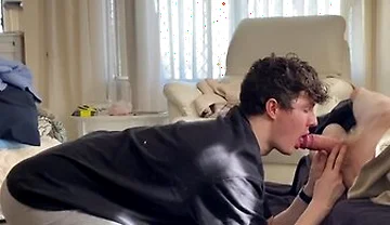 Morning Blowjob And Cum Swallow