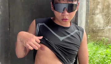 I Need Someone to Touch My Sexy Body
