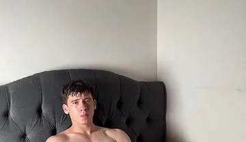 Delicious Guy Jerks Himself to Come.