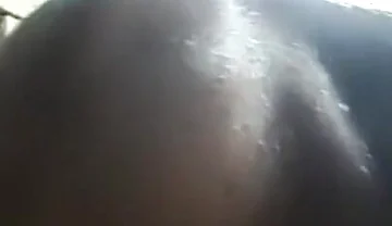 Masturbation in Rain, Showers