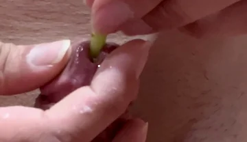 How Many Unwanted Vegetable Roots Can Be Stuffed