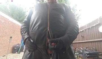 Wanking Outside
