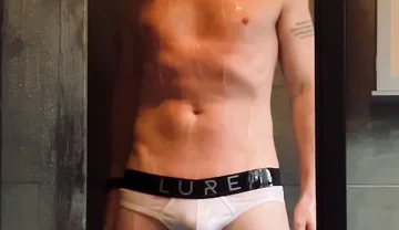 Who Likes Hot Guys in the Shower?