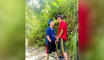 Kisses and with the Partner