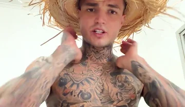 Gifted Hillbilly Wants to Screw a