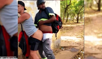 Fucking in the Park and Cumming in His Mouth