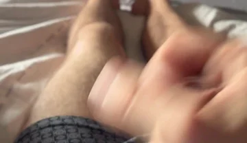 Masturbation with Spontaneous Ending