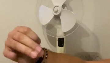 Bi Eats Her Own Cum