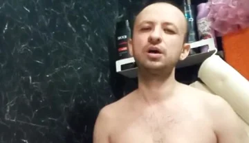 A Naked Man Jerks off His Big Dick in the Bathroom
