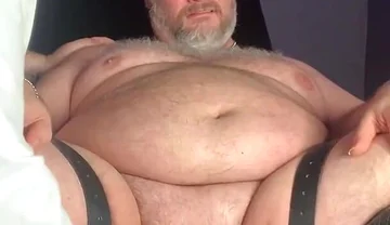 Fat stepdaddy Bears Assshole Stratched by a Doctor