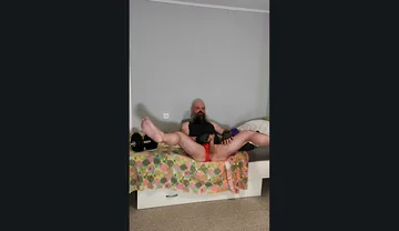 Jerking My Cock While Lifting Weights