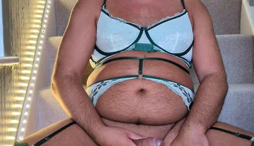 Cumming Hard on the Stairs