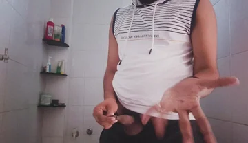 Watching fucking hard porn at home alone and then peeing long