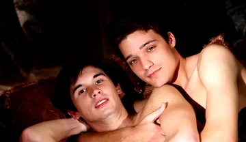Krys Perez & Skyelr Bleu Chat While Cuddling in Bed