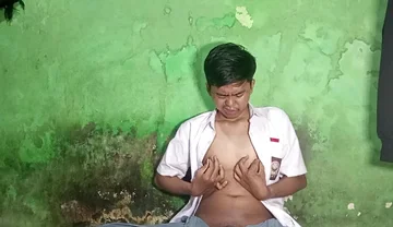 Young Man Tries Round Nude
