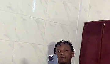 Two Street Thugs Had a First Sight Fuck Behind the Scenes
