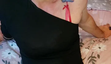 Crossdressing Juniper Beri