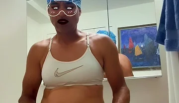 Kris Reelz - Showing off My New Sports Bra