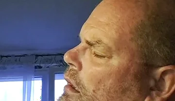 Dildo Fuck Demonstration of the Slut in the Morning