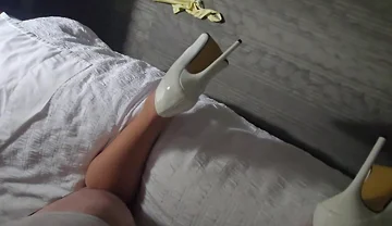 Shaped Belted Pads in Lingerie