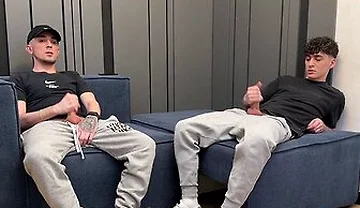 Guys Jerking Off Together