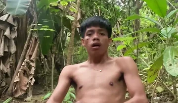 Sexy Pinoy Teen Get Wet