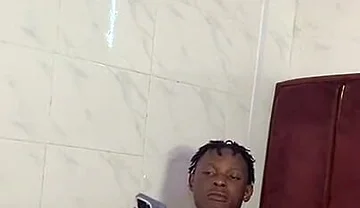 Ebony Muscular Bottom