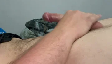 Stepdaddy Casper Beats His Cock Till It Blows