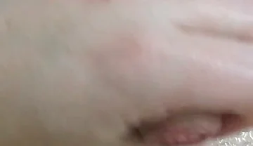 Double Cumshot in Bathtub