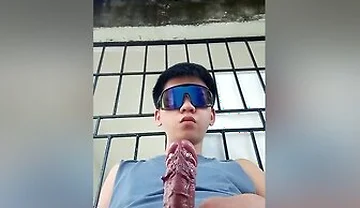 Pinoy Fuck His Tight Toy In Front Of Garage Daks Jakol Ungol