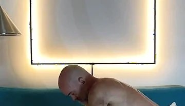 Breaking in Daddy's Hole (part 2)