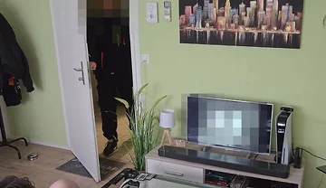 Caught by the Handyman! He Said I Should Continue... and Got His First Blowjob From a Guy - Antogoeshunting