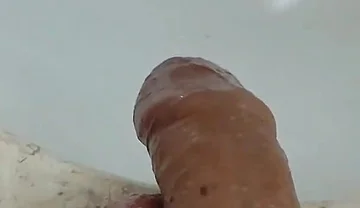 Amazing Daddy Gives a Cum Bath to His Phimosis...