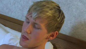 Havin' a Wank with Hayden