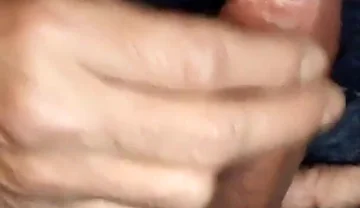 Outdoor masturbation, close up cumming in rain - Rockard Daddy