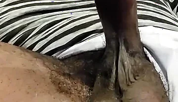 Kenniejai Jerks off Close up